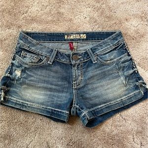 Women’s BKE jean shorts size 26